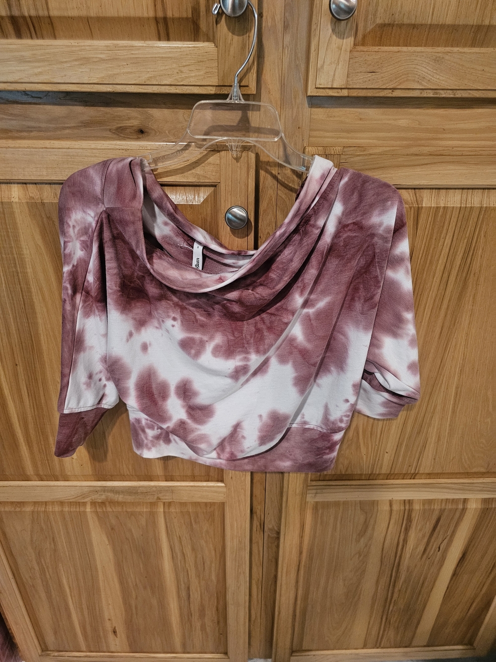 glam Mauve-White Tie-Dye Draped Neck Crop Top